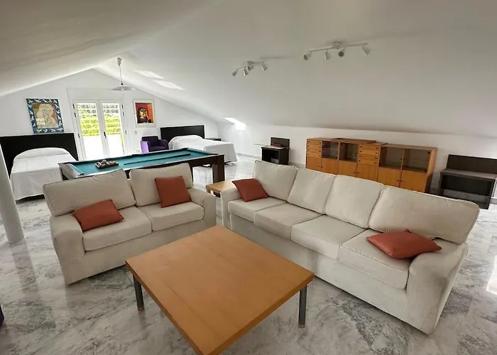 Antidoto House Montesion Feriehus *